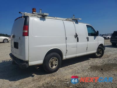 Trzecie zdjęcie samochodu z tyłu: 2011 CHEVROLET EXPRESS G2500 VIN:1GCWGFCG2B1138766 - miniatura