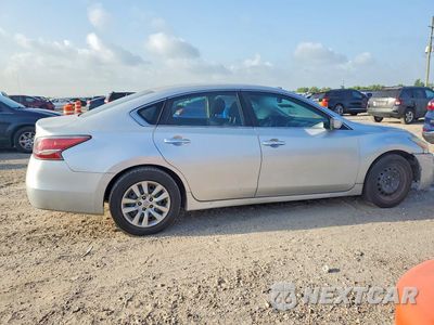 Trzecie zdjęcie samochodu z tyłu: 2015 NISSAN ALTIMA 2.5 S VIN:1N4AL3AP4FC245809 - miniatura