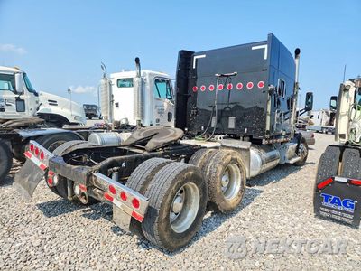 Trzecie zdjęcie samochodu z tyłu: 2015 PETERBILT 579 SEMI TRUCK VIN:1XPBD49X2FD203606 - miniatura
