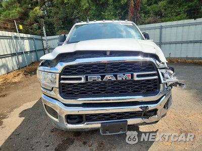 Piąte zdjęcie samochodu w środku: 2024 RAM 2500 TRADESMAN VIN:3C6UR5CL0RG102893 - miniatura