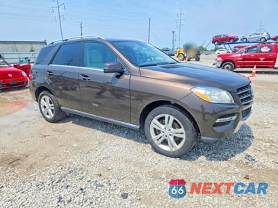 Czwarte zdjęcie samochodu z boku: 2013 MERCEDES-BENZ ML 350 VIN:4JGDA5JBXDA132397 - miniatura