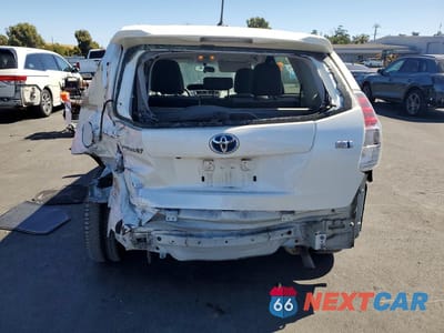 Zdjęcie 6 z 12 samochodu: 2015 TOYOTA PRIUS V TWO VIN:JTDZN3EU4FJ039358 - miniatura