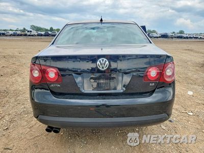 Zdjęcie 6 z 12 samochodu: 2010 VOLKSWAGEN JETTA S VIN:3VWJX7AJ6AM035511 - miniatura