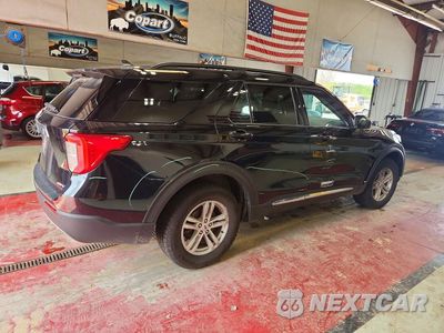 Trzecie zdjęcie samochodu z tyłu: 2023 FORD EXPLORER XLT VIN:1FMSK8DHXPGC37769 - miniatura
