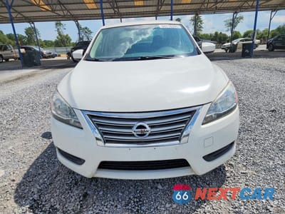 Piąte zdjęcie samochodu w środku: 2015 NISSAN SENTRA SV VIN:3N1AB7AP9FY271563 - miniatura