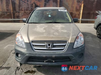 Piąte zdjęcie samochodu w środku: 2005 HONDA CR-V LX VIN:JHLRD68505C012365 - miniatura