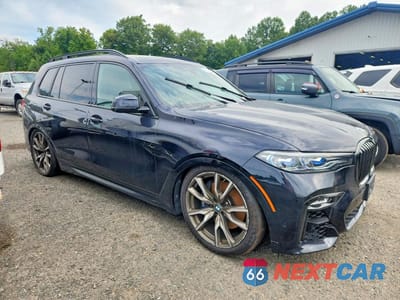 Czwarte zdjęcie samochodu z boku: 2020 BMW X7 M50I VIN:5UXCX6C0XL9B49296 - miniatura