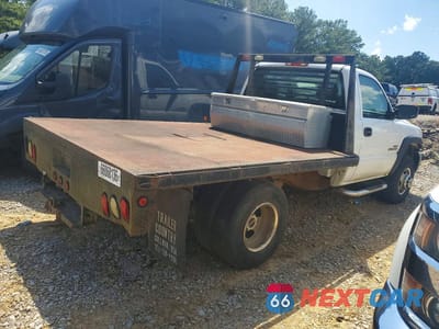 Trzecie zdjęcie samochodu z tyłu: 2005 GMC NEW SIERRA C3500 VIN:1GDJC34265E200105 - miniatura
