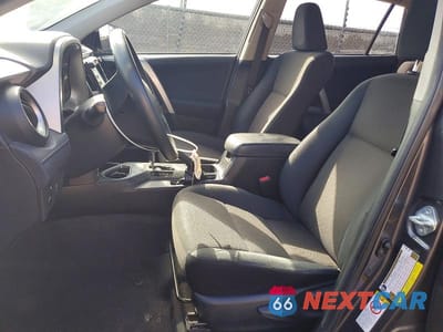 Zdjęcie 7 z 12 samochodu: 2016 TOYOTA RAV4 LE VIN:JTMZFREV0GJ070780 - miniatura