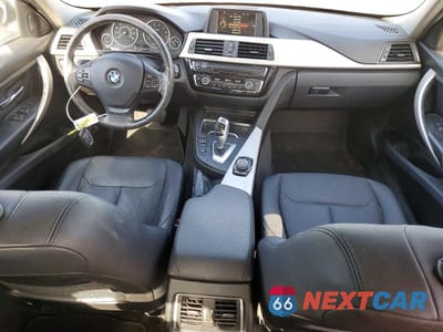 Zdjęcie 8 z 12 samochodu: 2017 BMW 320 I VIN:WBA8E1G3XHNU17387 - miniatura