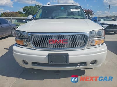 Piąte zdjęcie samochodu w środku: 2004 GMC YUKON DENALI VIN:1GKEK63U54J273067 - miniatura