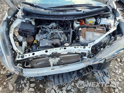 Zdjęcie 11 z 12 samochodu: 2018 TOYOTA PRIUS C TWO VIN:JTDKDTB31J1599833 - miniatura