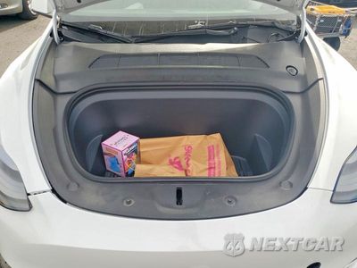 Zdjęcie 12 z 13 samochodu: 2023 TESLA MODEL Y VIN:7SAYGAEE8PF605150 - miniatura