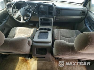Zdjęcie 8 z 13 samochodu: 2003 CHEVROLET TAHOE C1500 VIN:1GNEC13T13R160985 - miniatura