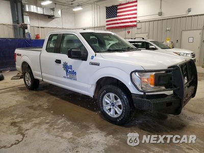 Czwarte zdjęcie samochodu z boku: 2019 FORD F150 SUPER CAB VIN:1FTEX1EP3KKC69064 - miniatura