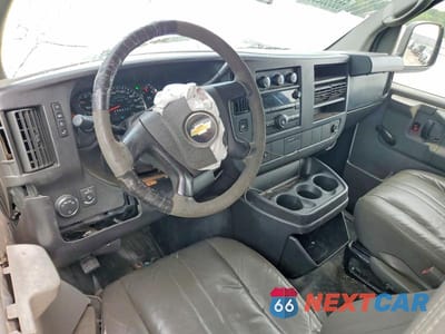 Zdjęcie 8 z 13 samochodu: 2013 CHEVROLET EXPRESS 1500 CARGO DELIVERY VAN VIN:1GCSGAFX4D1111052 - miniatura