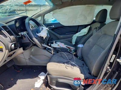Zdjęcie 7 z 12 samochodu: 2015 KIA FORTE LX VIN:KNAFK4A65F5260773 - miniatura