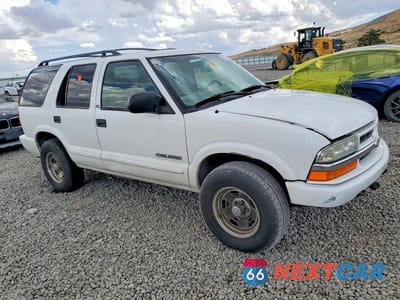 Czwarte zdjęcie samochodu z boku: 2002 CHEVROLET BLAZER VIN:1GNDT13W92K152534 - miniatura