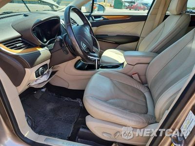 Zdjęcie 7 z 12 samochodu: 2019 LINCOLN MKC SELECT VIN:5LMCJ2C9XKUL08510 - miniatura