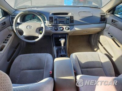 Zdjęcie 8 z 12 samochodu: 2003 TOYOTA CAMRY LE V6 VIN:4T1BF32K33U550566 - miniatura