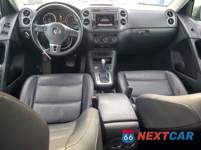 Zdjęcie 8 z 13 samochodu: 2016 VOLKSWAGEN TIGUAN S VIN:WVGAV7AX7GW559266 - miniatura