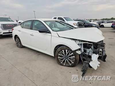 Czwarte zdjęcie samochodu z boku: 2025 NISSAN ALTIMA SV VIN:1N4BL4DV3SN393436 - miniatura