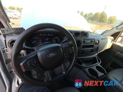 Zdjęcie 13 z 14 samochodu: 2023 FORD ECONOLINE E350 SUPER DUTY CUTAWAY VAN VIN:1FDWE3FK9PDD31812 - miniatura