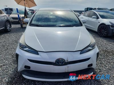 Piąte zdjęcie samochodu w środku: 2019 TOYOTA PRIUS XLE VIN:JTDKARFU4K3087004 - miniatura