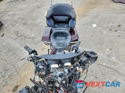 Piąte zdjęcie samochodu w środku: 2005 HARLEY-DAVIDSON FLHTCUI VIN:1HD1FCW145Y665589 - miniatura