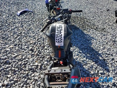Zdjęcie 6 z 9 samochodu: 2019 KAWASAKI EX650 F VIN:JKAEXEK17KDA33994 - miniatura