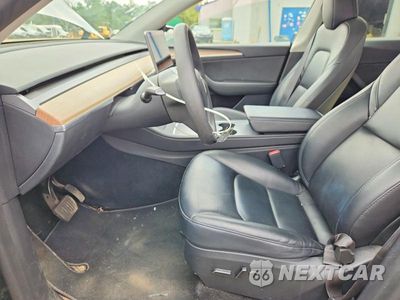Zdjęcie 7 z 13 samochodu: 2023 TESLA MODEL Y VIN:7SAYGDEE0PF854396 - miniatura