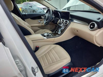 Zdjęcie 8 z 13 samochodu: 2020 MERCEDES-BENZ C 300 VIN:W1KWF8DB9LR602985 - miniatura