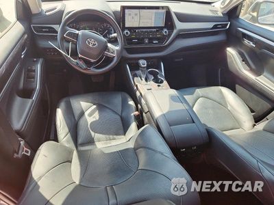 Zdjęcie 8 z 14 samochodu: 2020 TOYOTA HIGHLANDER LIMITED VIN:5TDYZRAH7LS024511 - miniatura