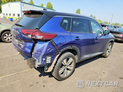 Trzecie zdjęcie samochodu z tyłu: 2021 NISSAN ROGUE PLATINUM VIN:JN8AT3DD0MW320470 - miniatura