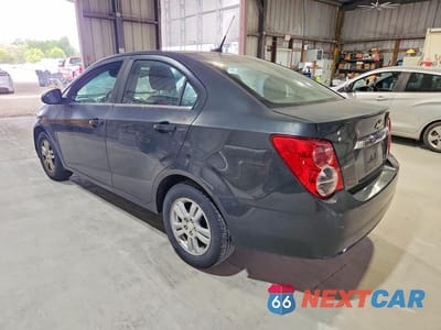 Drugie zdjęcie samochodu z przodu: 2014 CHEVROLET SONIC LT VIN:1G1JC5SB3E4139250 - miniatura