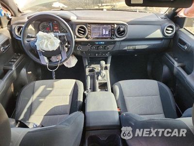 Zdjęcie 8 z 13 samochodu: 2022 TOYOTA TACOMA TRD SPORT VIN:3TMAZ5CN2NM189950 - miniatura