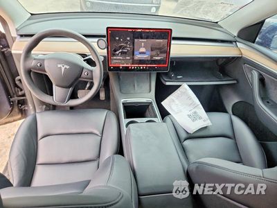 Zdjęcie 8 z 12 samochodu: 2023 TESLA MODEL Y VIN:7SAYGAEE6PF851310 - miniatura