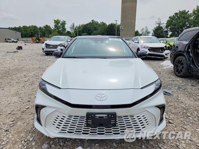 Piąte zdjęcie samochodu w środku: 2025 TOYOTA CAMRY XSE VIN:4T1DBADK1SU000917 - miniatura