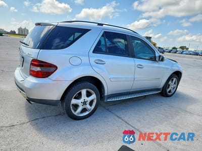 Trzecie zdjęcie samochodu z tyłu: 2008 MERCEDES-BENZ ML 320 CDI VIN:4JGBB22E68A348975 - miniatura