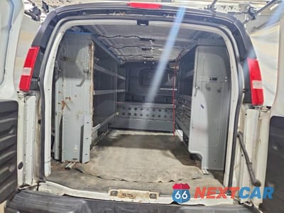 Zdjęcie 10 z 13 samochodu: 2020 CHEVROLET EXPRESS G2500 VIN:1GCWGAFG0L1242219 - miniatura