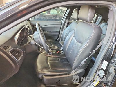 Zdjęcie 7 z 13 samochodu: 2014 CHRYSLER 200 LIMITED VIN:1C3CCBCG0EN136071 - miniatura