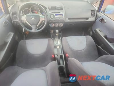 Zdjęcie 8 z 13 samochodu: 2008 HONDA FIT VIN:JHMGD38468S039234 - miniatura