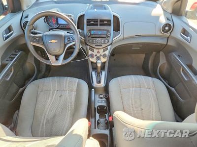 Zdjęcie 8 z 12 samochodu: 2013 CHEVROLET SONIC LT VIN:1G1JC5SG1D4220905 - miniatura