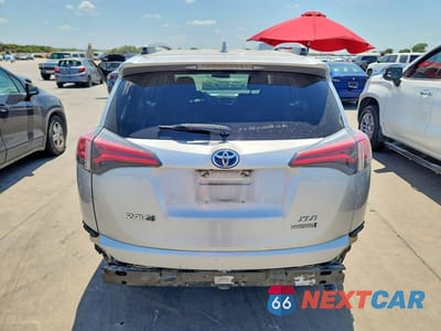 Zdjęcie 6 z 13 samochodu: 2016 TOYOTA RAV4 HV XLE VIN:JTMRJREV5GD022799 - miniatura