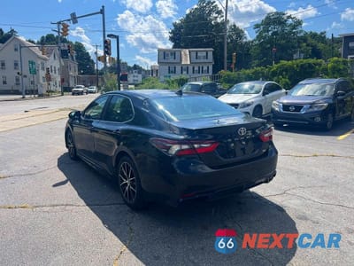 Drugie zdjęcie samochodu z przodu: 2021 TOYOTA CAMRY SE VIN:4T1G11AKXMU589392 - miniatura