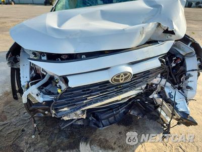 Zdjęcie 11 z 12 samochodu: 2022 TOYOTA RAV4 XLE VIN:2T3W1RFV8NW213604 - miniatura