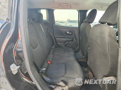 Zdjęcie 11 z 13 samochodu: 2023 JEEP RENEGADE LATITUDE VIN:ZACNJDB12PPP25939 - miniatura