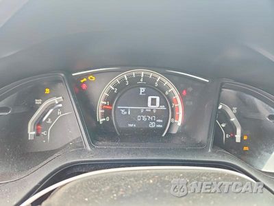 Zdjęcie 9 z 12 samochodu: 2018 HONDA CIVIC LX VIN:SHHFK7H23JU400610 - miniatura