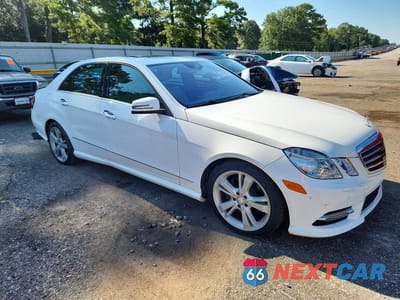 Czwarte zdjęcie samochodu z boku: 2013 MERCEDES-BENZ E 350 VIN:WDDHF5KB1DA772641 - miniatura