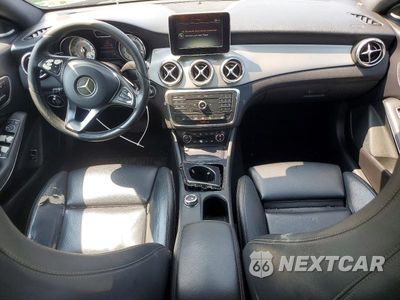 Zdjęcie 8 z 12 samochodu: 2016 MERCEDES-BENZ CLA 250 4MATIC VIN:WDDSJ4GB7GN374726 - miniatura